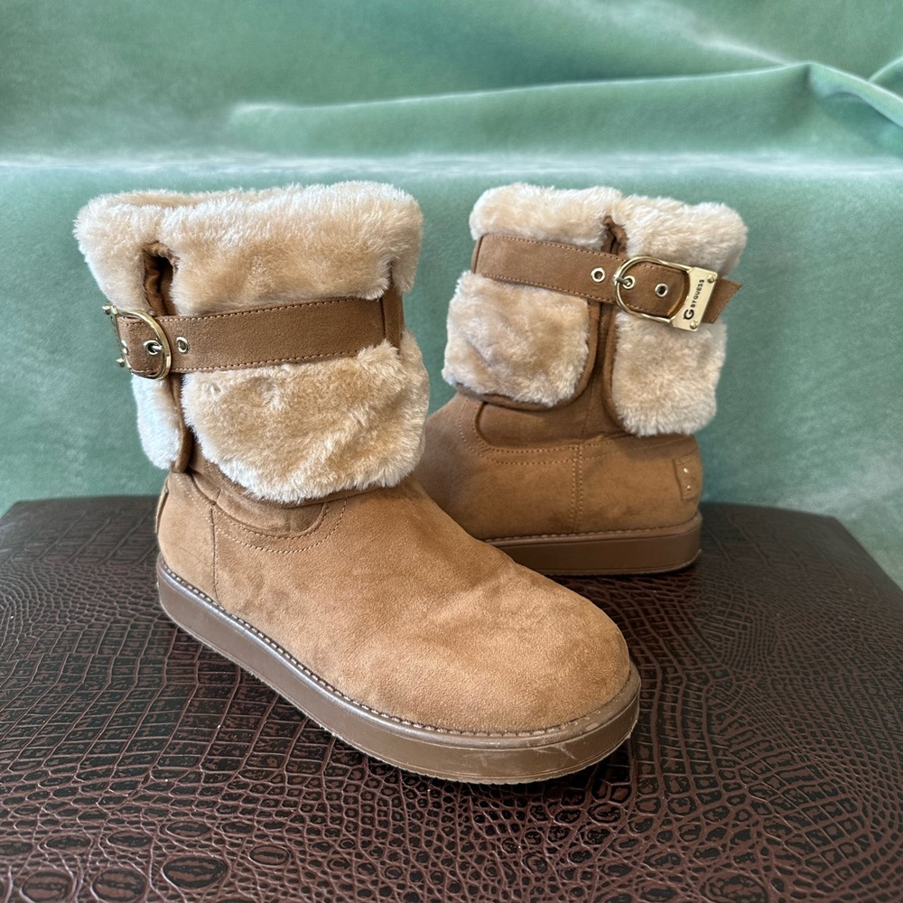 GUESS Brown Fur Boots US 6
